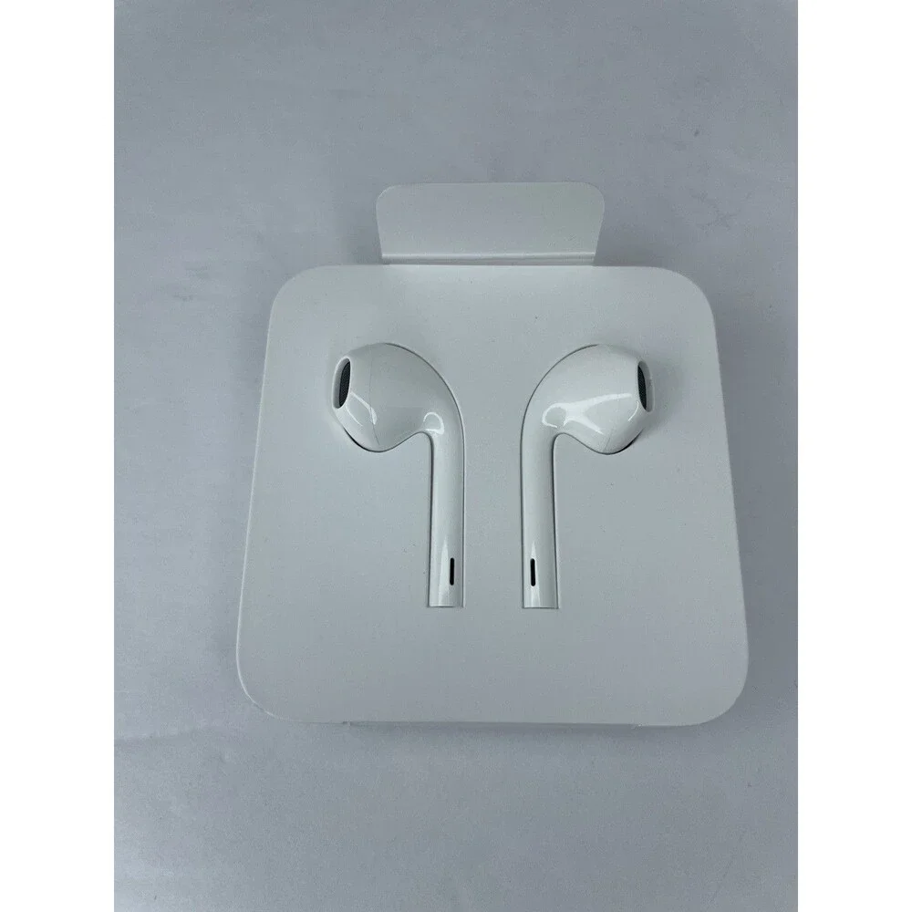 Apple EarPods Wired Headphones with Lightning Connector New
